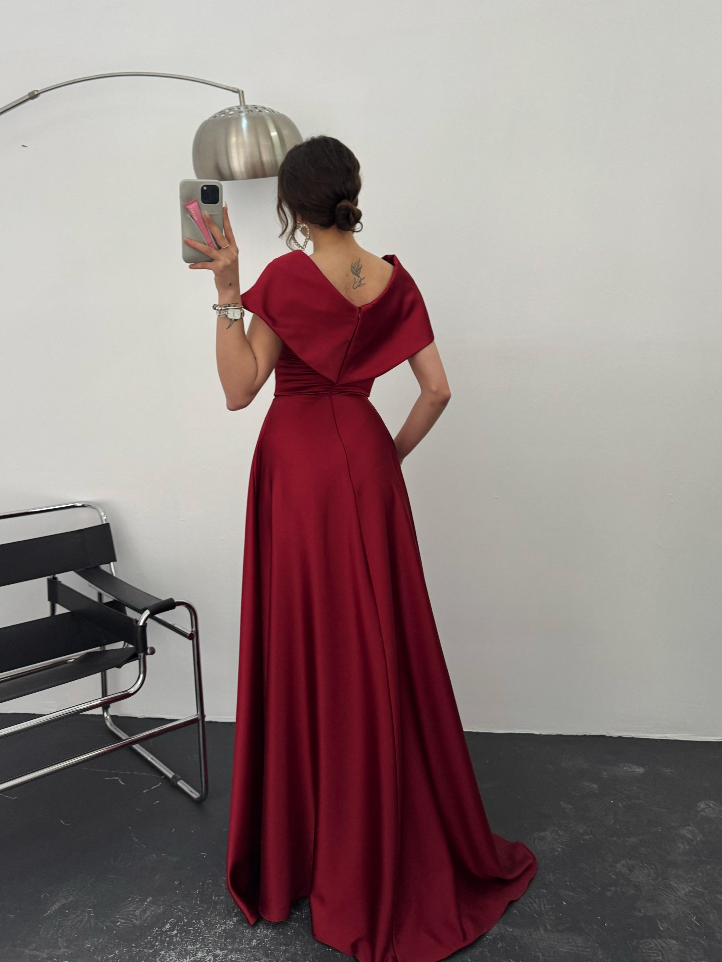 Off-Shoulder Bow Structured Satin Maxi Dress - Burgundy