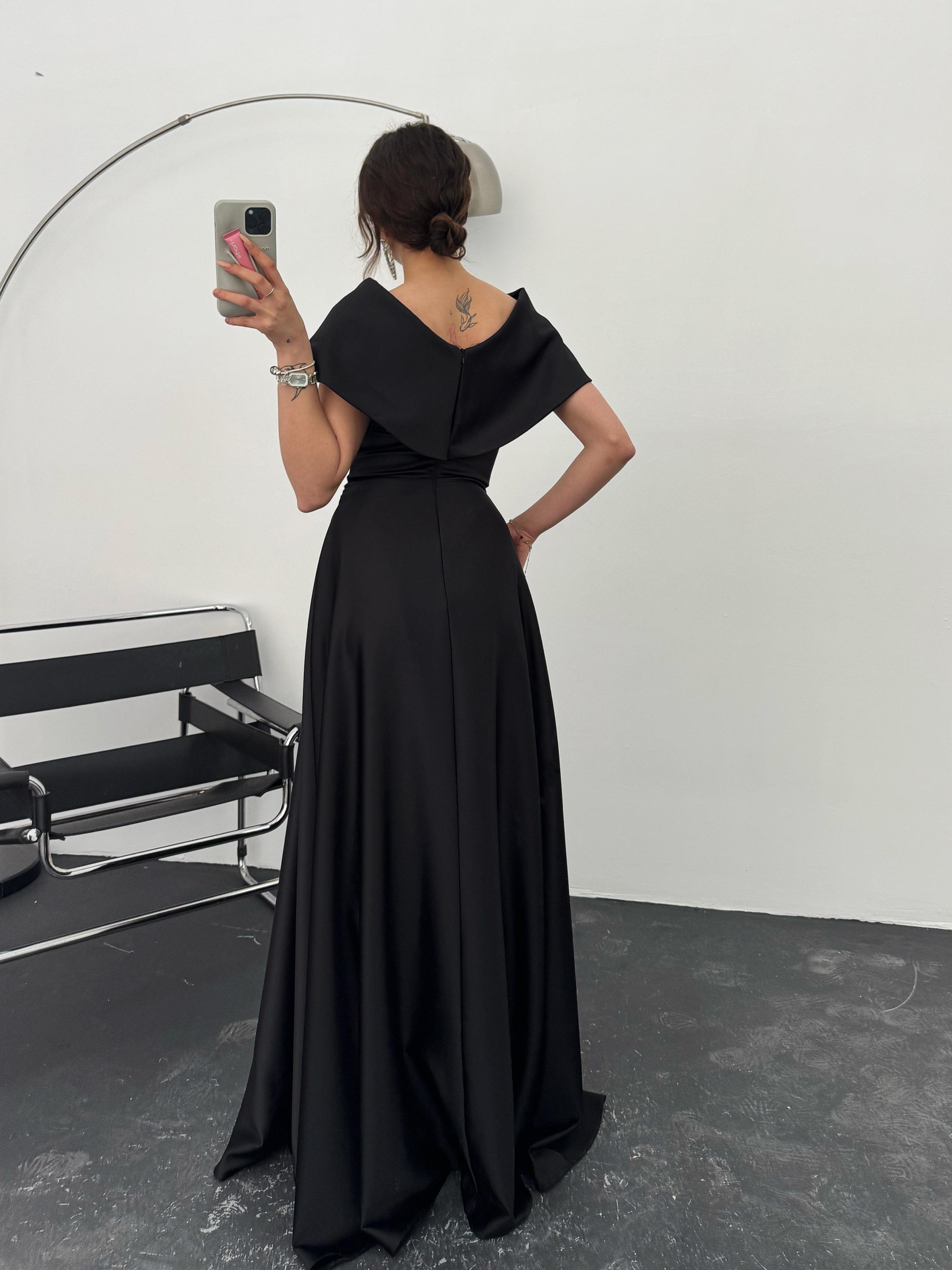 Off-Shoulder Bow Structured Satin Maxi Dress - Black